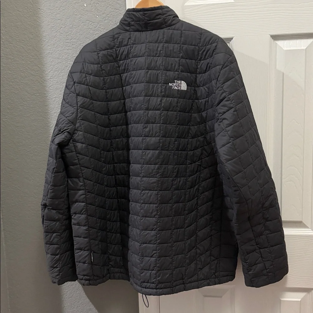 The north face black jacket men’s XXL Thermoball eco